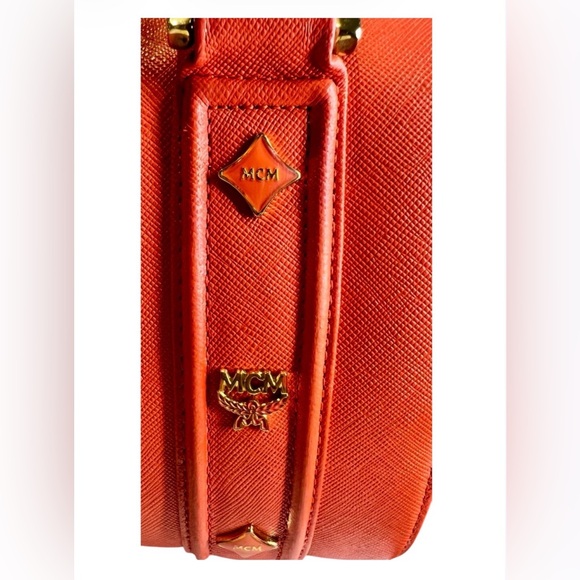 MCM Orange Leather Satchel Gold Hardware - Authentic Vintage - Picture 7 of 11